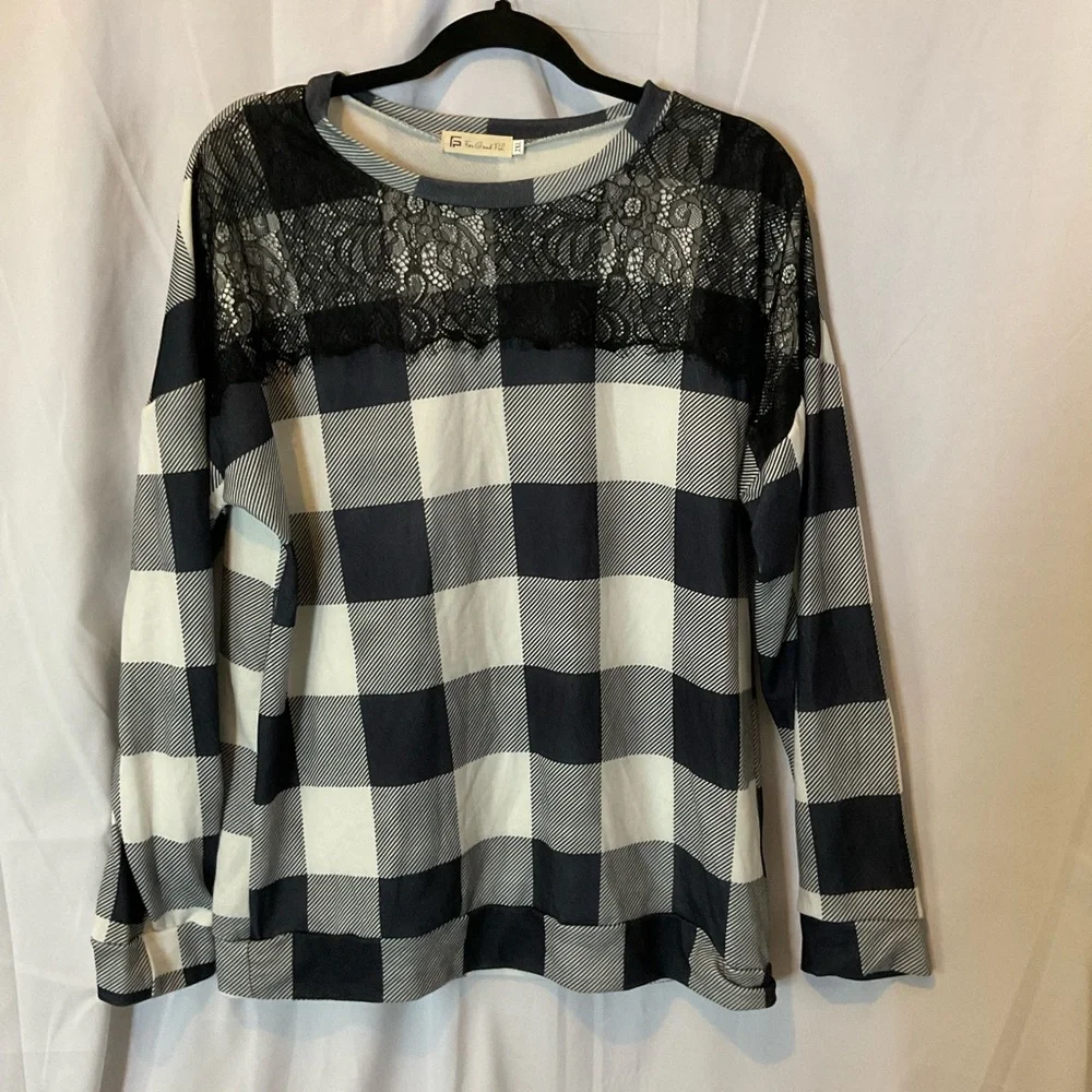 Women’s Long Sleeve White Buffalo Plaid Shirt w/Black Lace Detail Plus Size 2XL - Picture 1 of 16